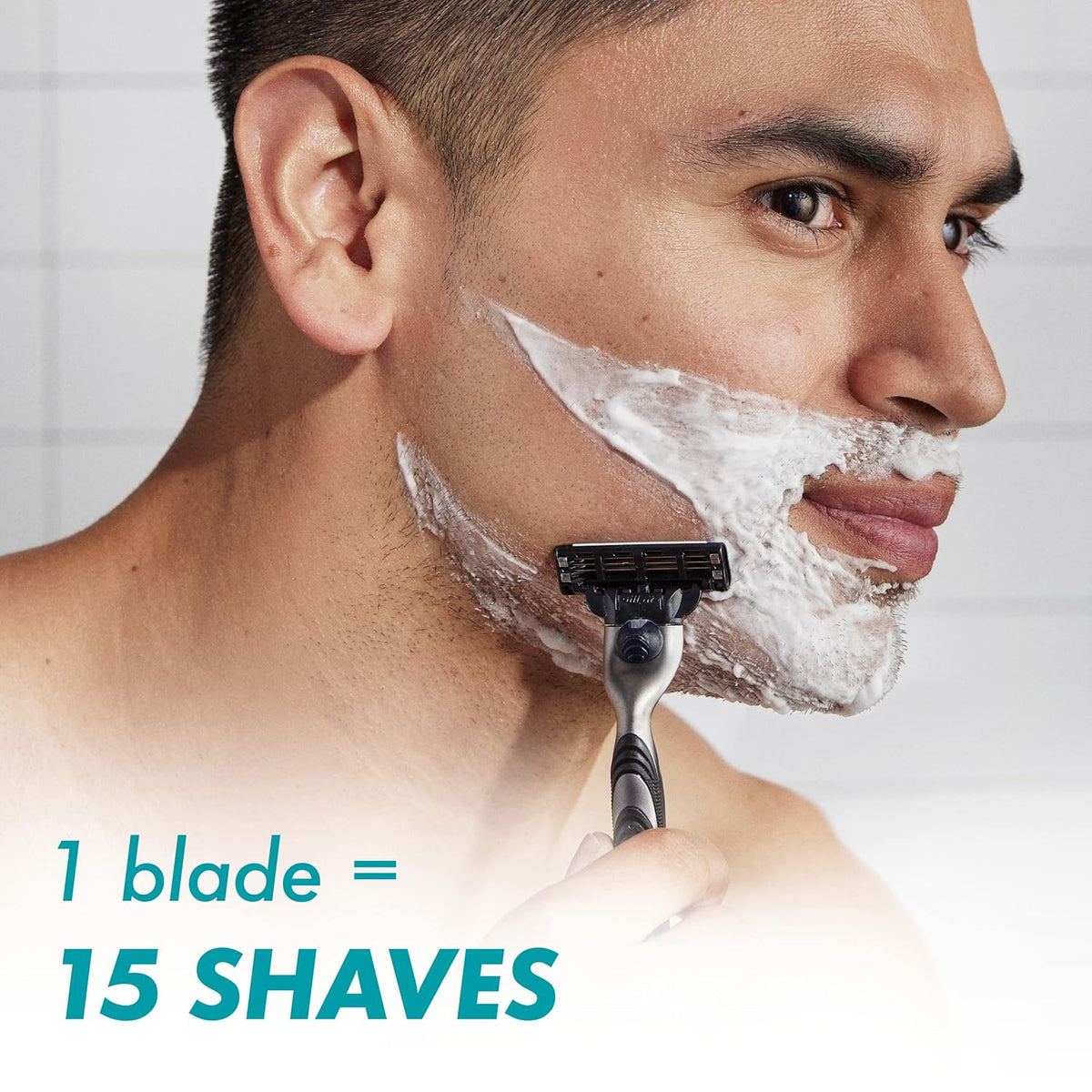 1 Razor Handle + 2 Blade Refills Razor Q999660