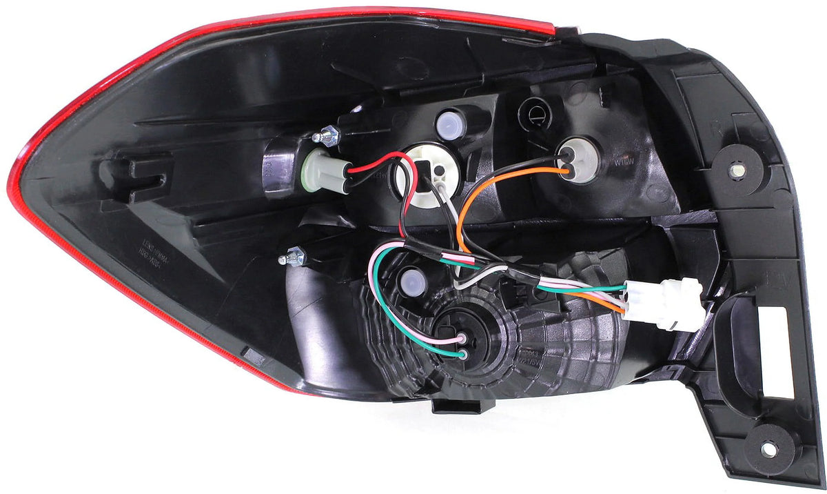 Right Passenger Tail Light With bulb(s) B93447