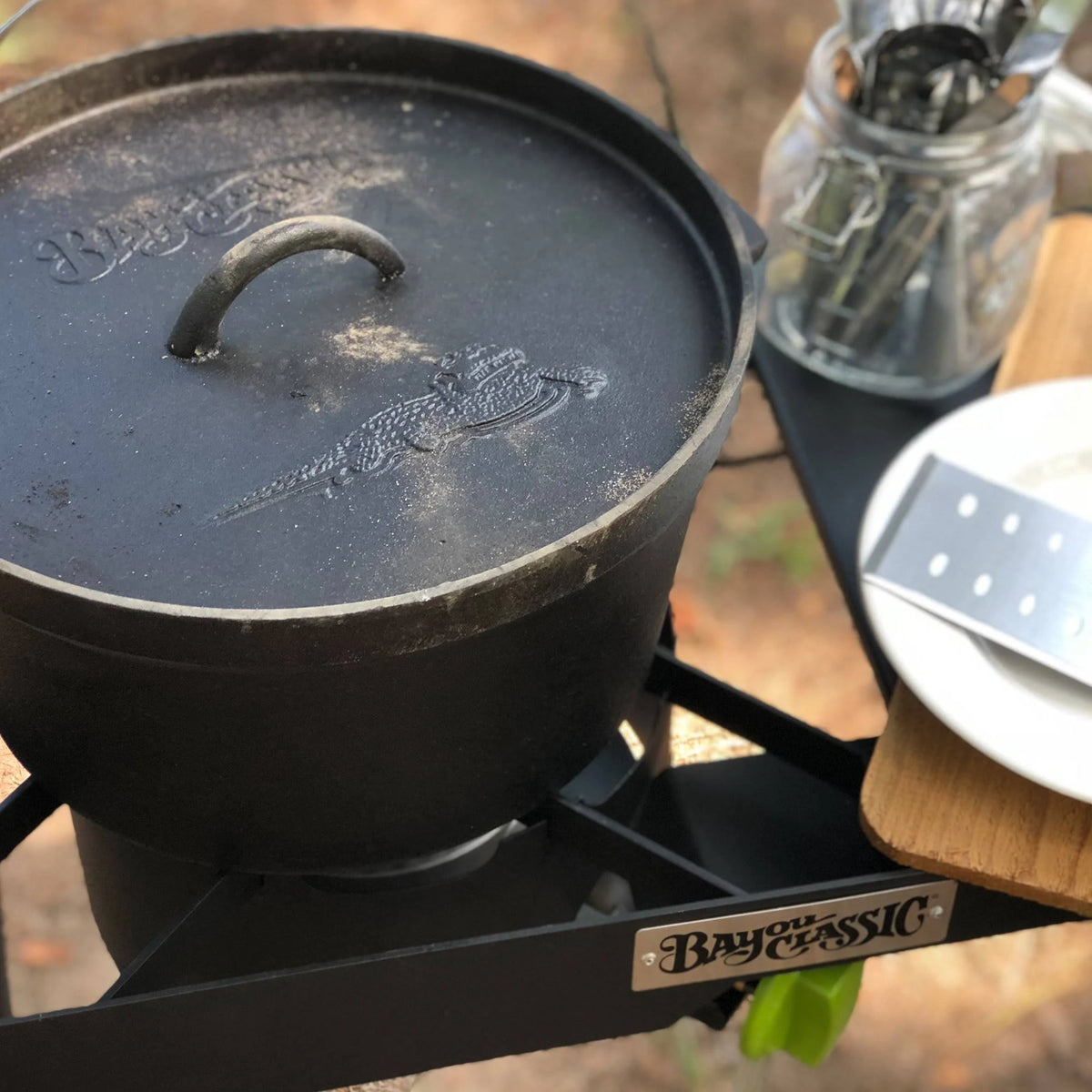 Cast Iron 14 Quart Dutch Oven with Basket R312028