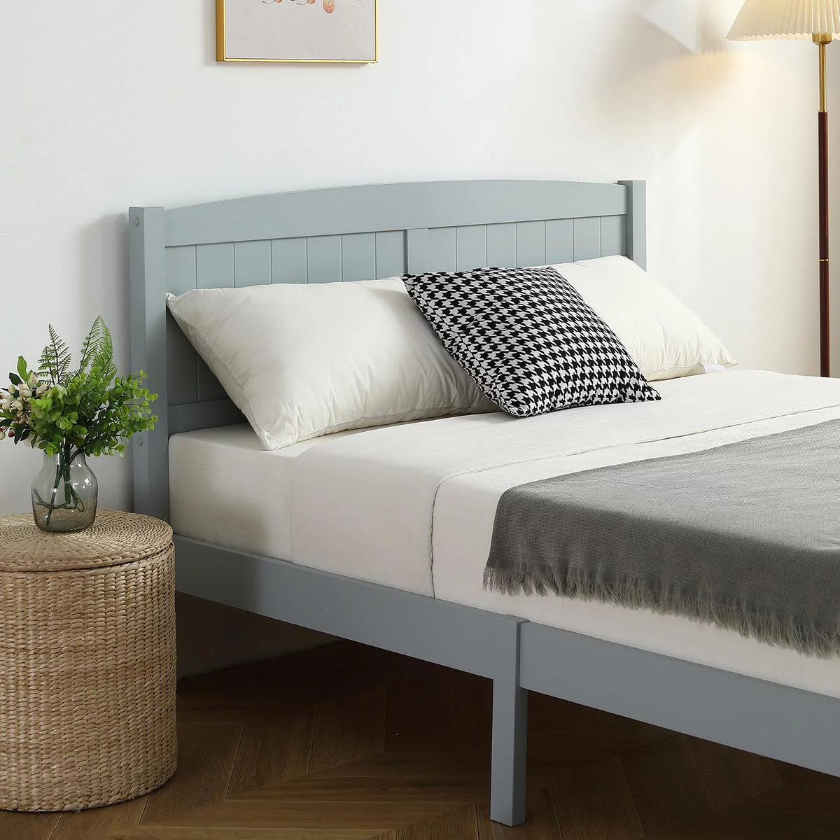 Full Bed Frame with Headboard E67632